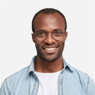 Lucas R.